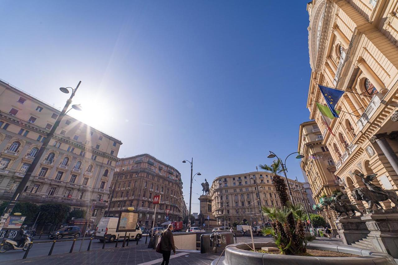 Le 4 Stagioni Napoli Centro Hotel Bagian luar foto