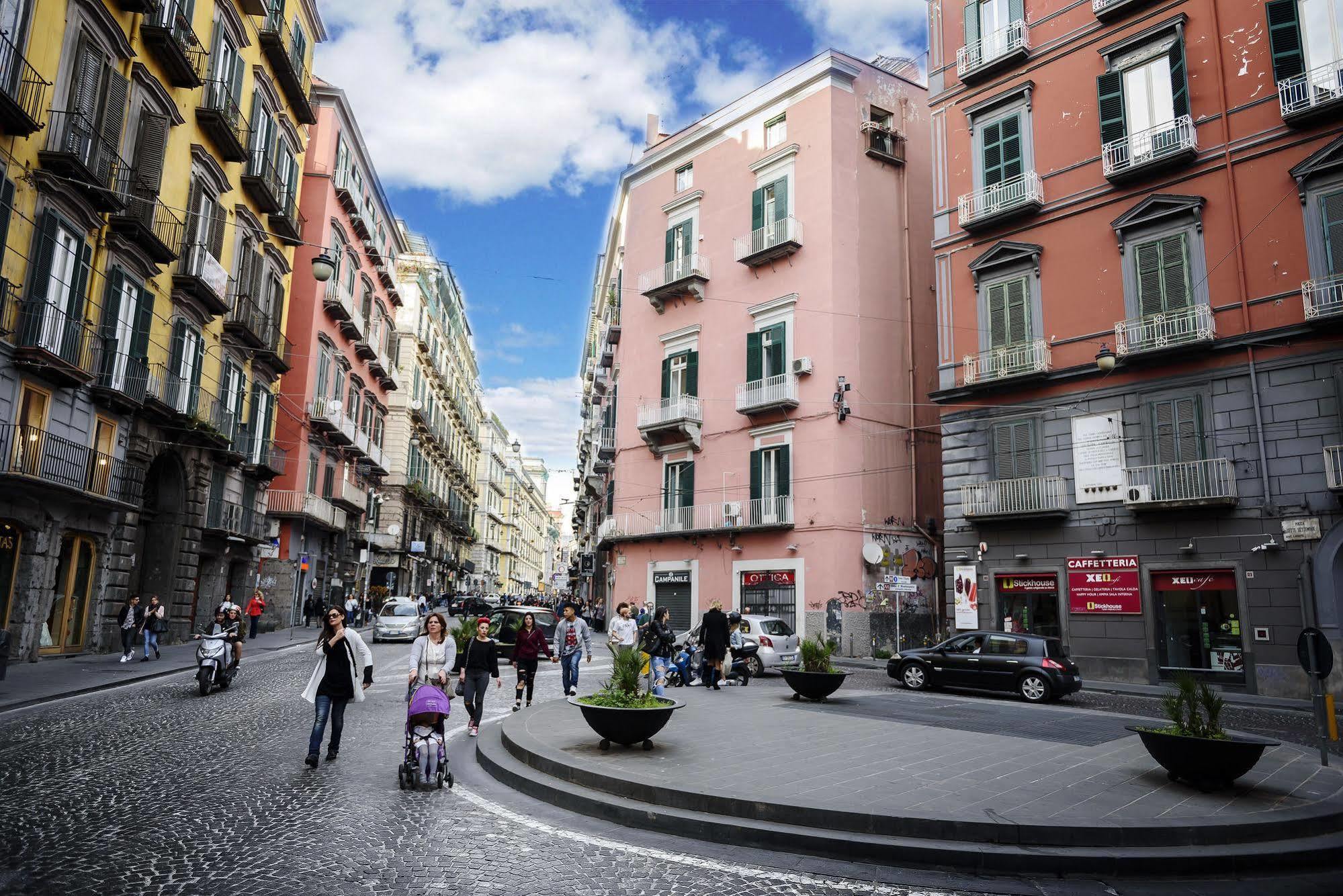 Le 4 Stagioni Napoli Centro Hotel Bagian luar foto